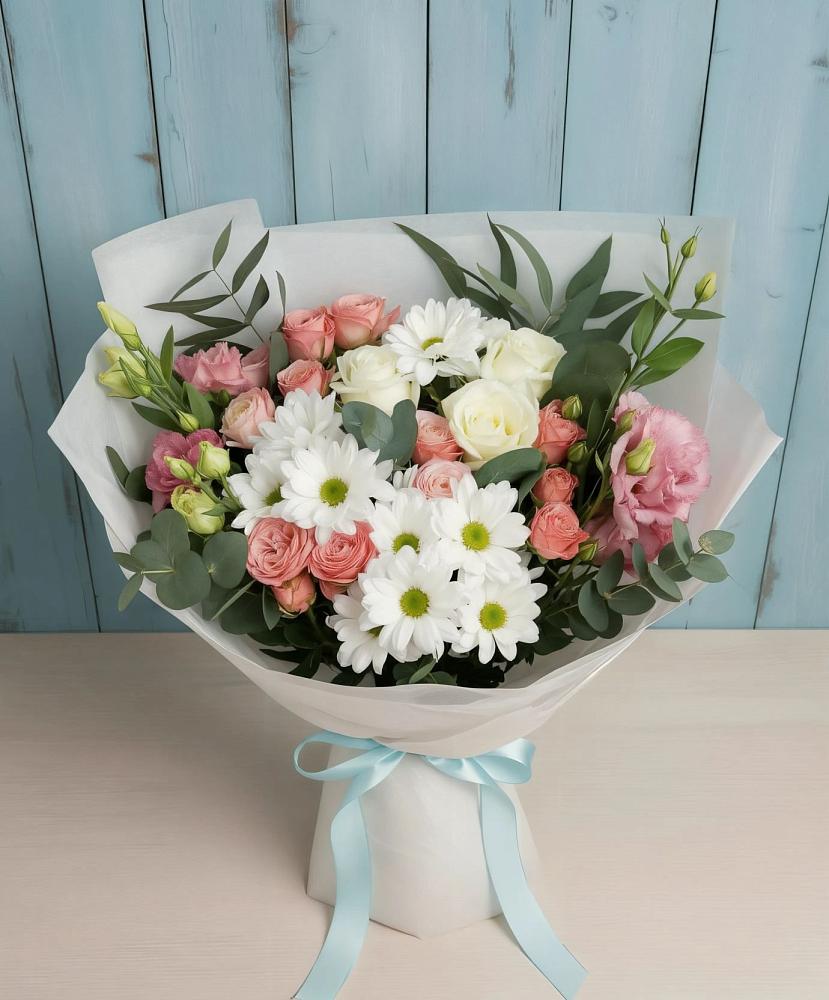 Букет цветов из: Розы, Лизиантусы и Хризантемы в Обильном