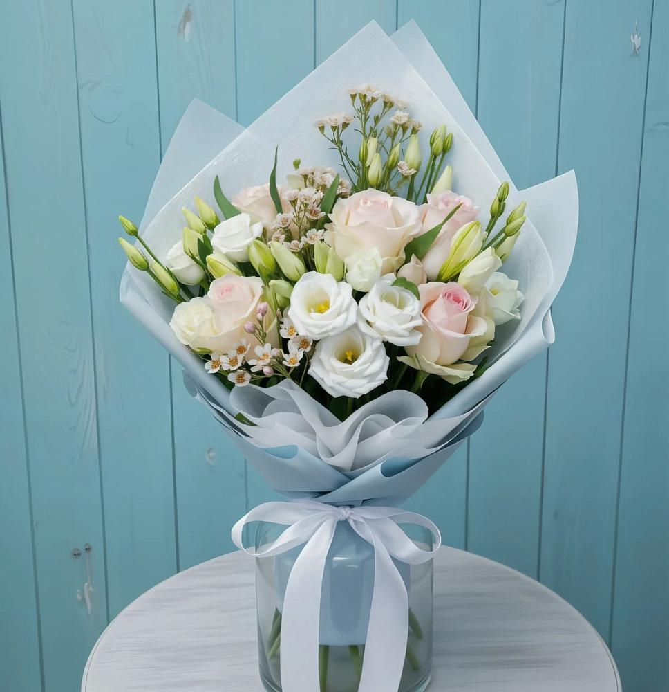 Букет цветов из: Розы и Лизиантусы в Обильном