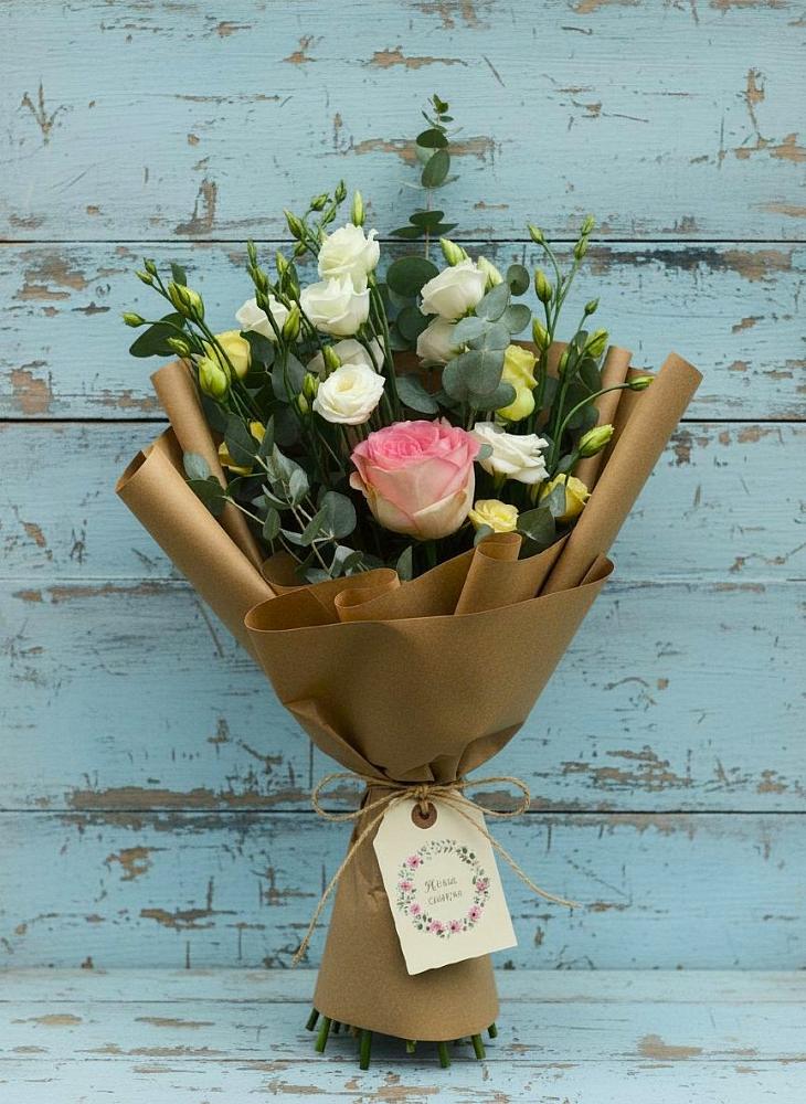 Букет цветов из: Розы и Лизиантусы в Обильном