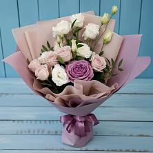 Букет цветов из:  Розы и Лизиантусы в Обильном