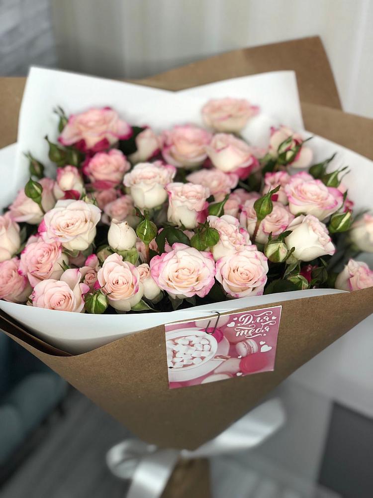 Букет цветов из: Розы в Обильном