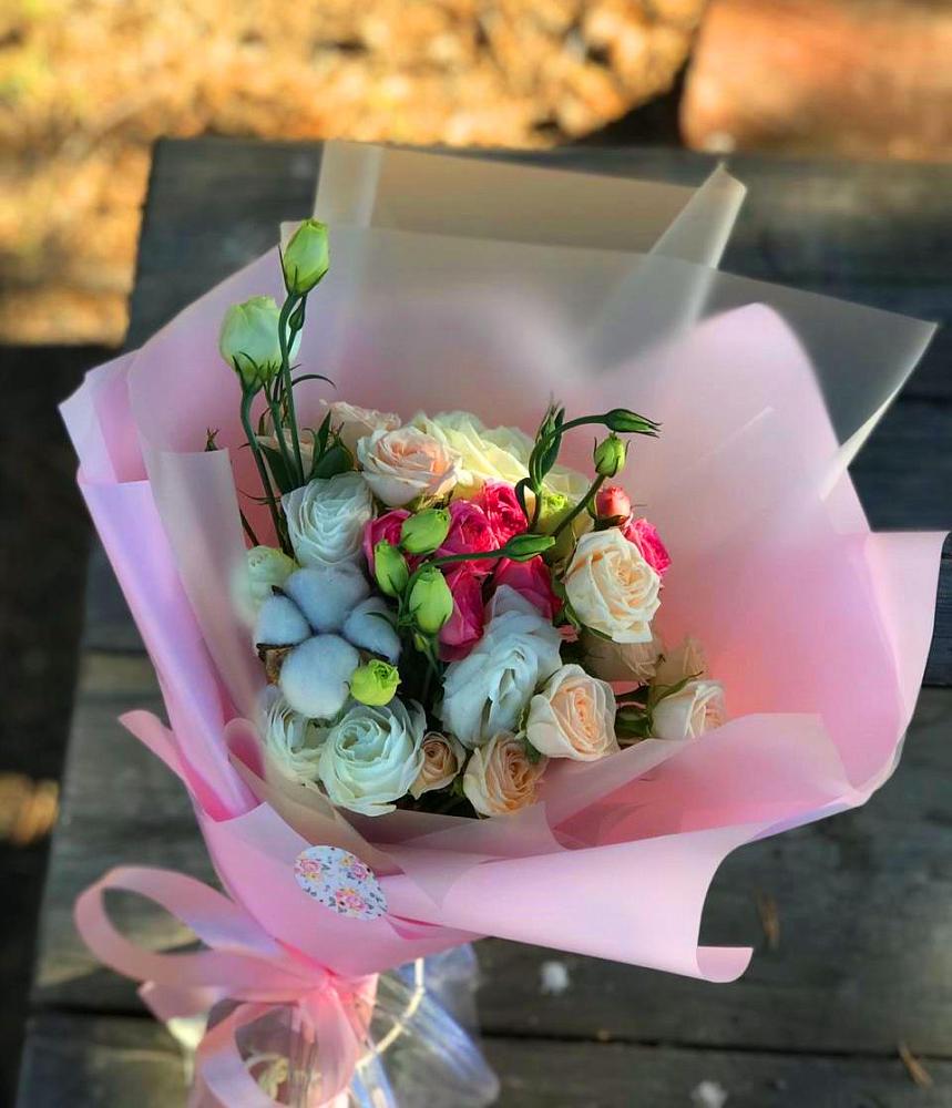 Букет цветов из: Розы и Лизиантусы в Обильном