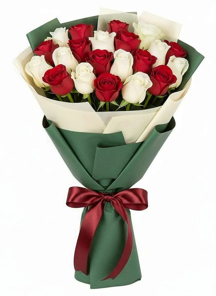Букет Микс из красных и белых роз в Обильном
