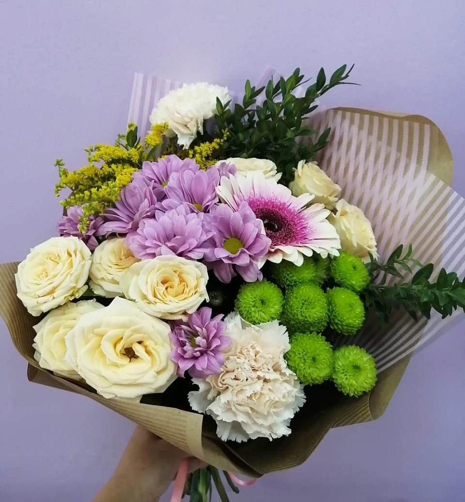 Букет цветов из: Хризантемы, Розы, Гвоздики и Герберы в Обильном