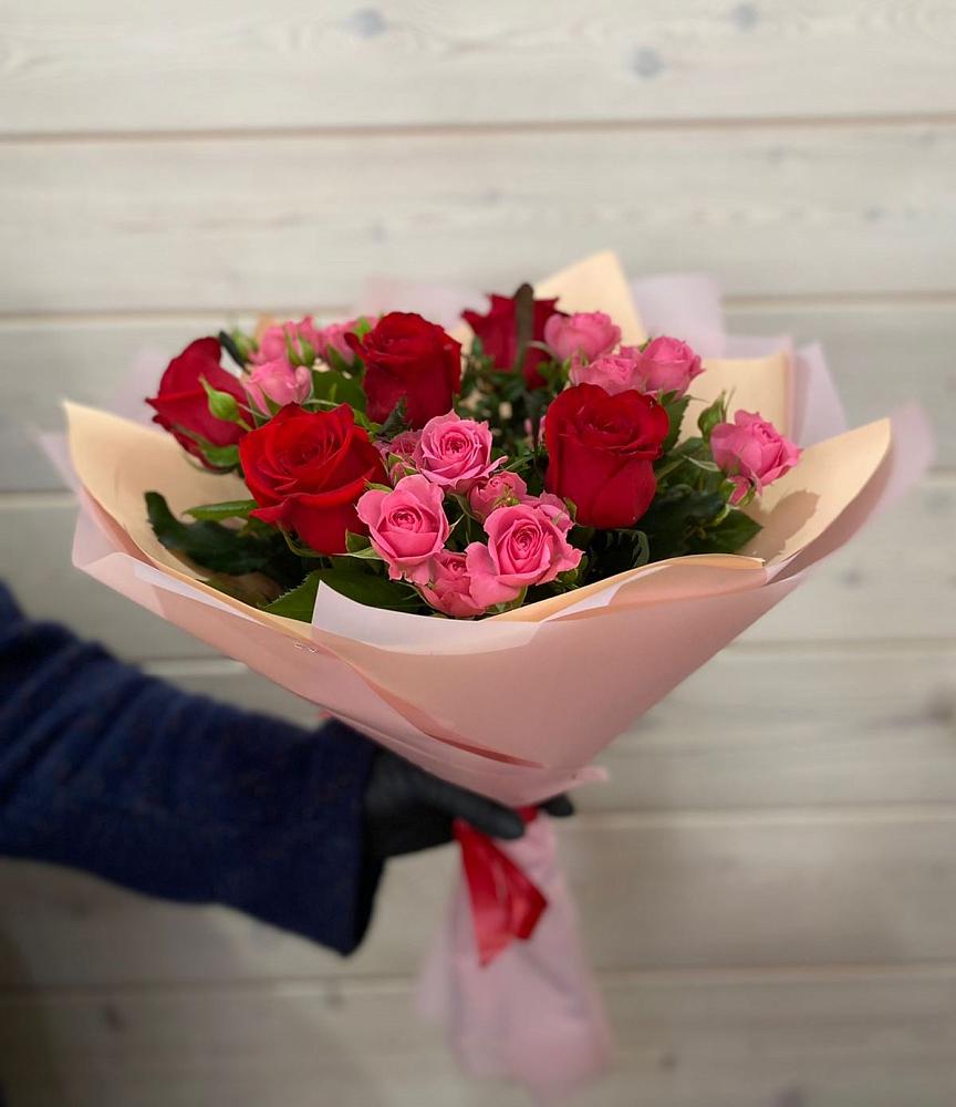 Букет цветов из: Розы в Обильном