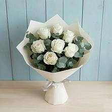 Букет Белые розы в Эвкалипте в Обильном