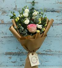 Букет цветов из:  Розы и Лизиантусы в Обильном