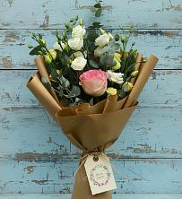 Букет цветов из:  Розы и Лизиантусы в Обильном
