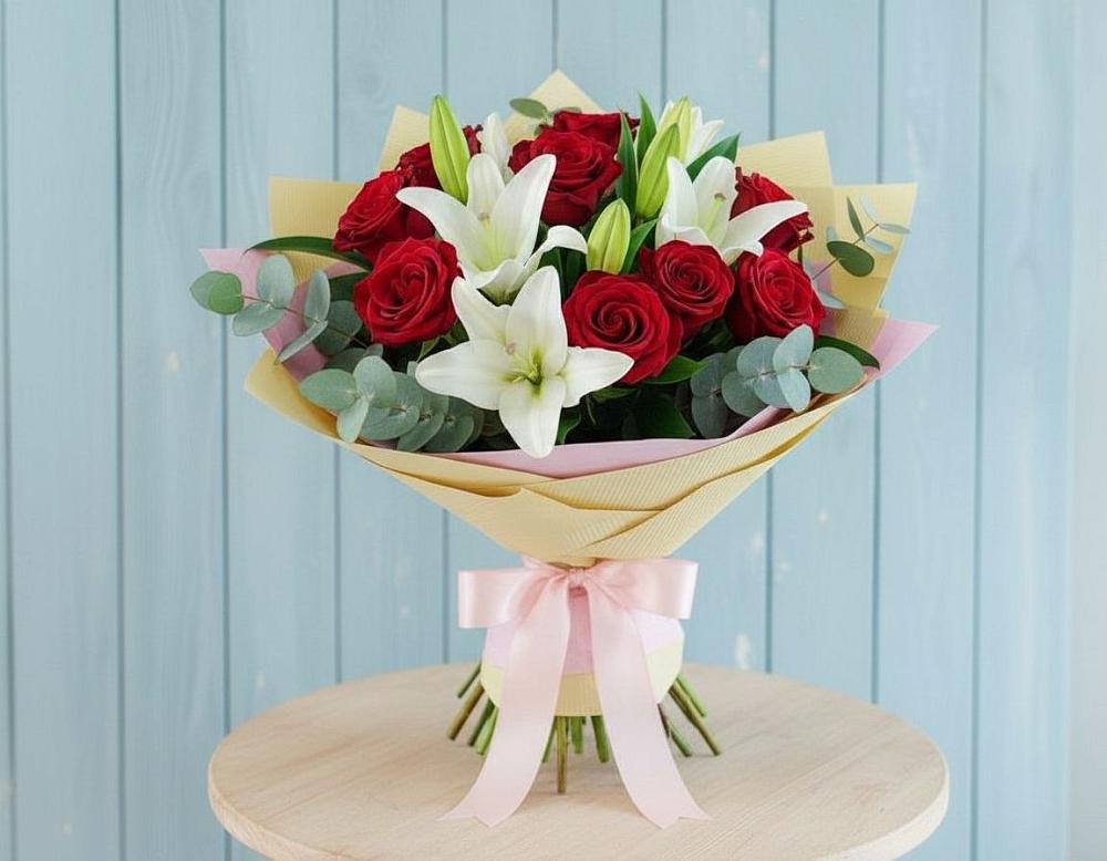 Букет цветов из: Лилии и Розы в Обильном